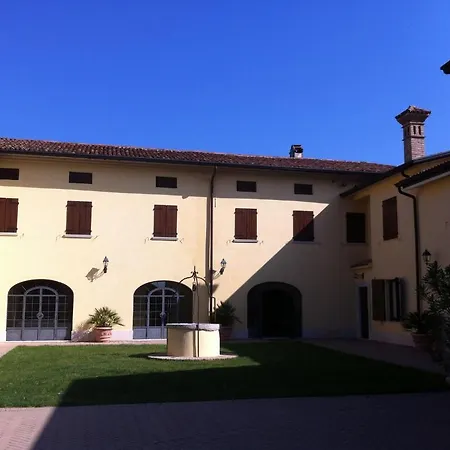 Agriturismo Corte Arcadia Aparthotel San Martino della Battaglia