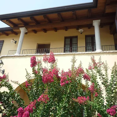 Agriturismo Corte Arcadia 4* San Martino della Battaglia
