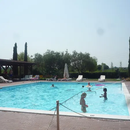 Agriturismo Corte Arcadia 아파트호텔 4*