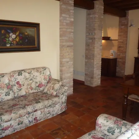 Agriturismo Corte Arcadia 4*