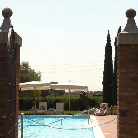 Agriturismo Corte Arcadia Aparthotel San Martino della Battaglia