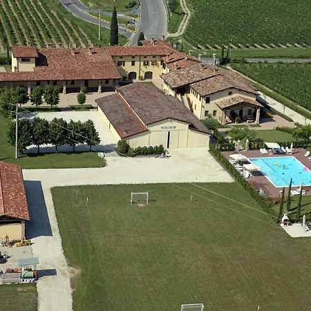 Agriturismo Corte Arcadia Aparthotel San Martino della Battaglia
