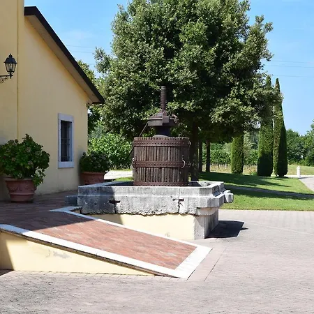 Aparthotel Agriturismo Corte Arcadia